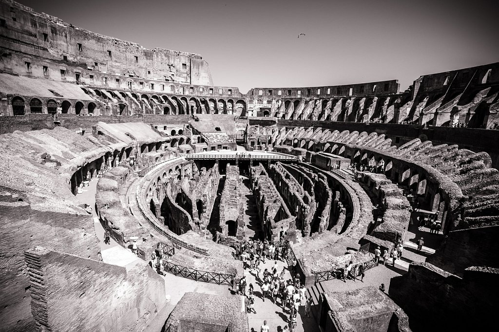 Inside Coliseo