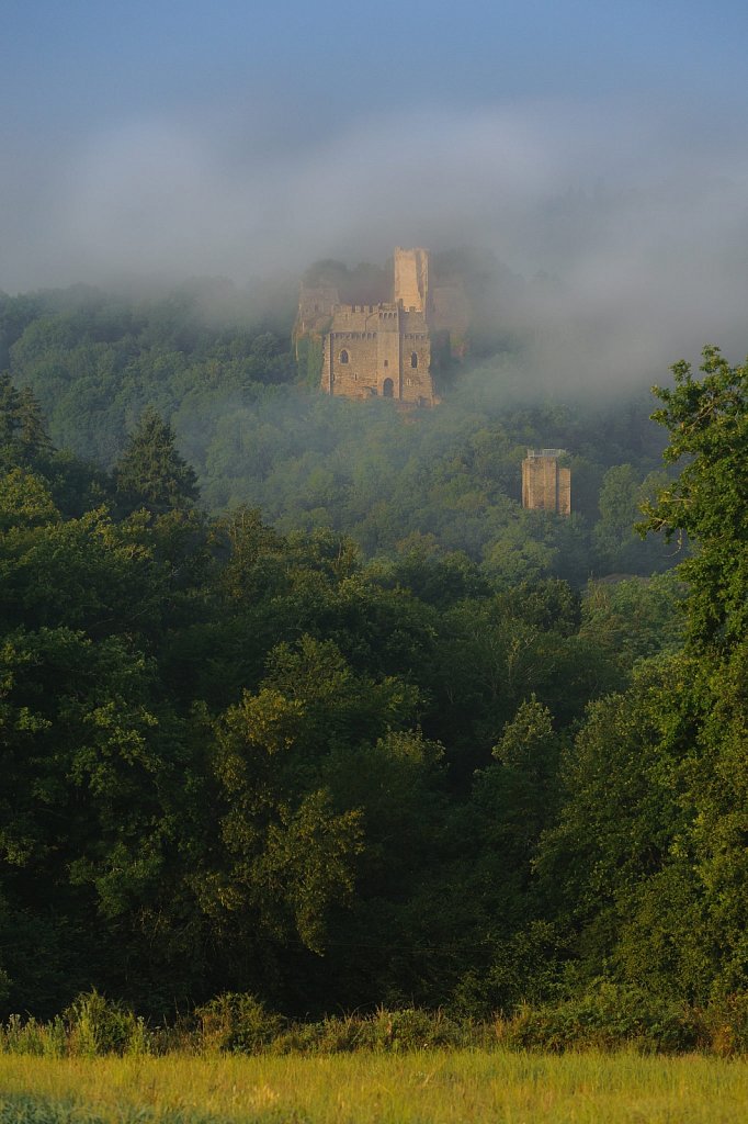 Clalucet dans la brume